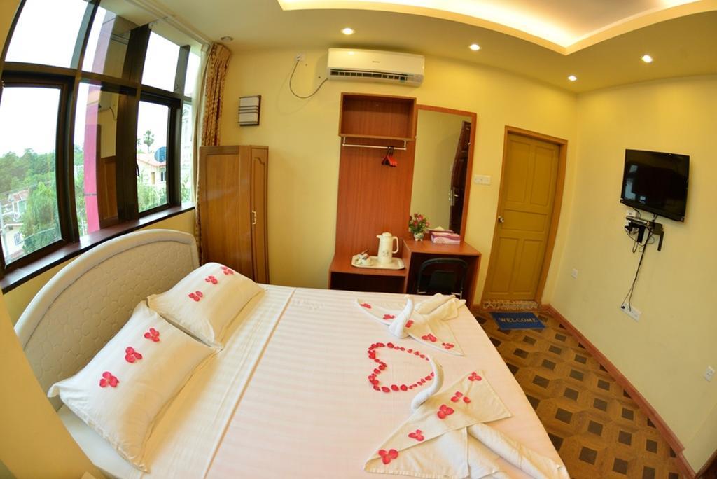 New Golden Forward Hotel Yangon Exterior foto
