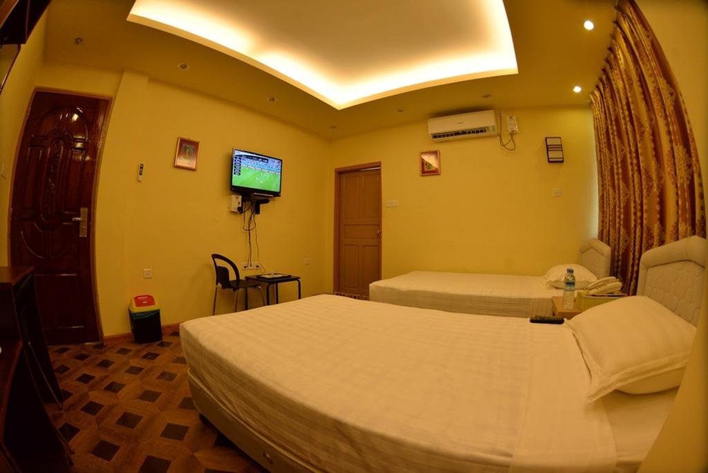 New Golden Forward Hotel Yangon Exterior foto