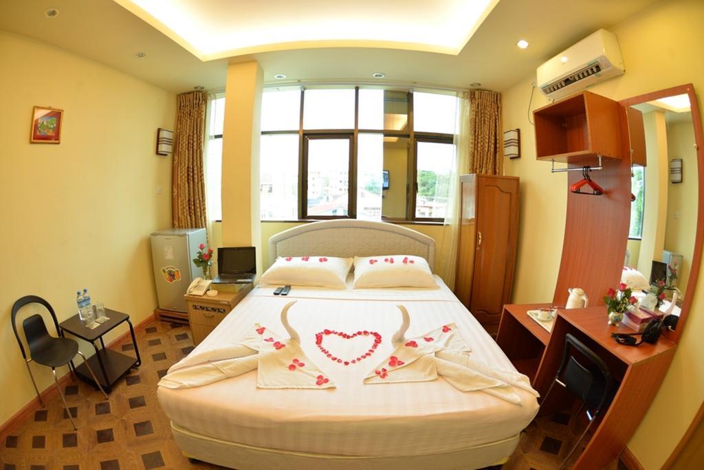New Golden Forward Hotel Yangon Exterior foto