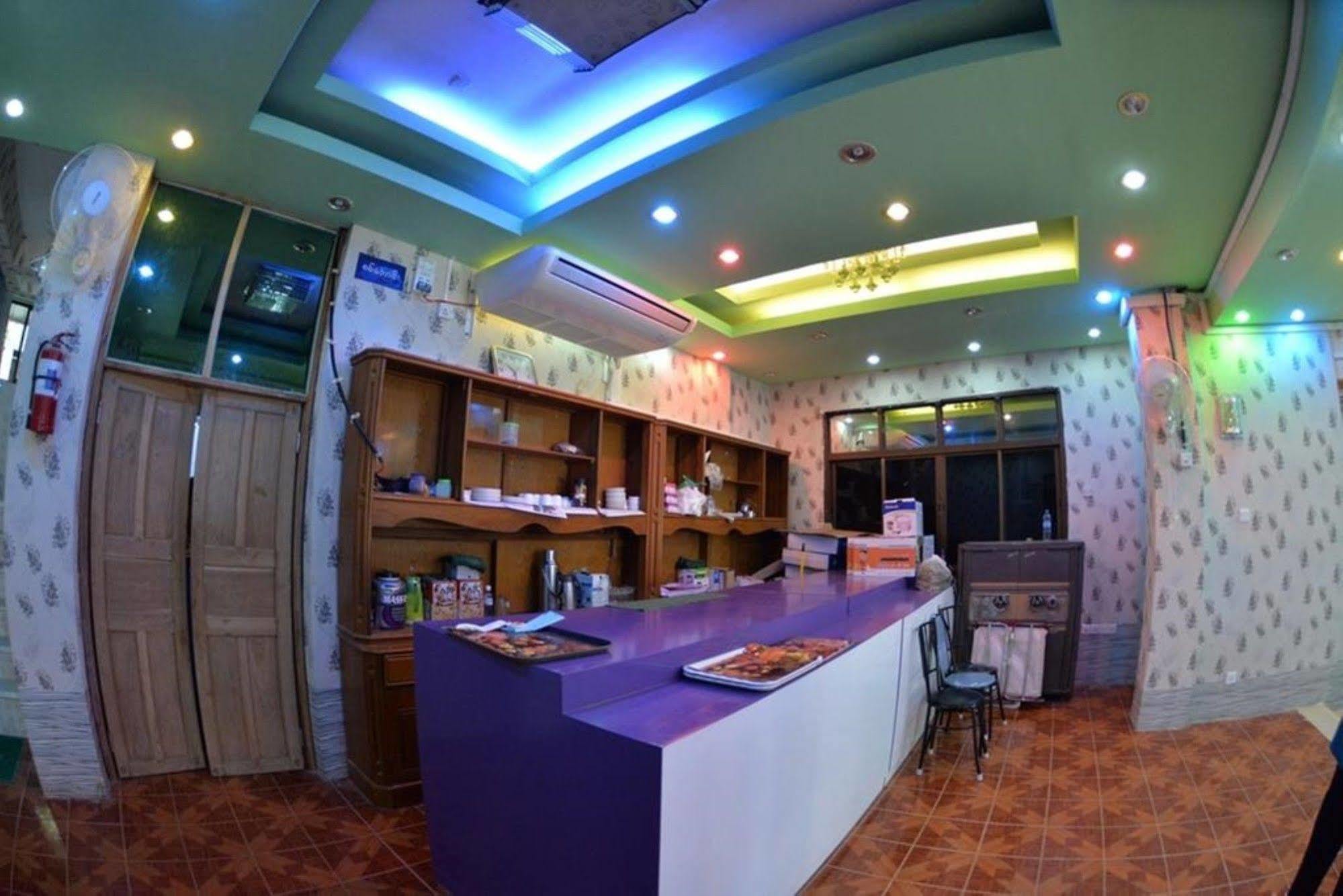 New Golden Forward Hotel Yangon Exterior foto